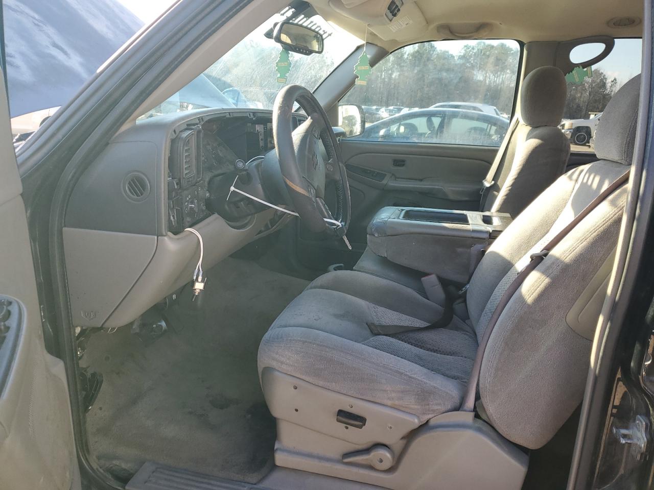2006 Chevrolet Suburban - Image 7