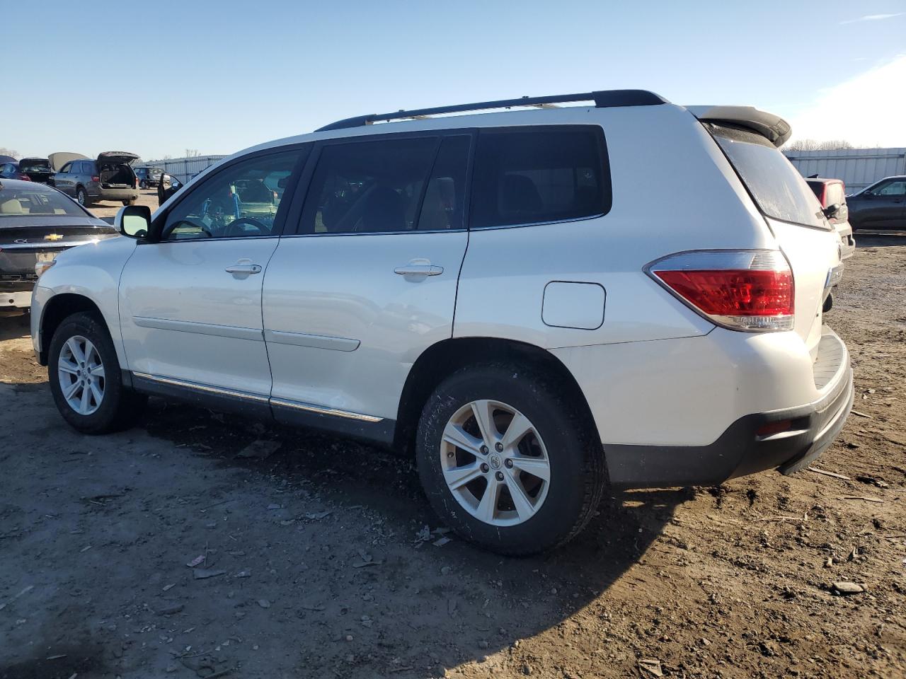 2013 Toyota Highlander - Image 2