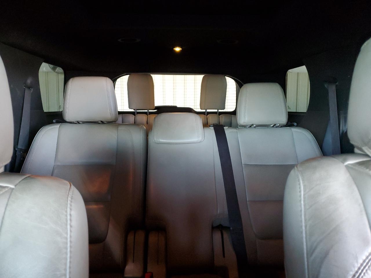 2015 Ford Explorer - Image 10