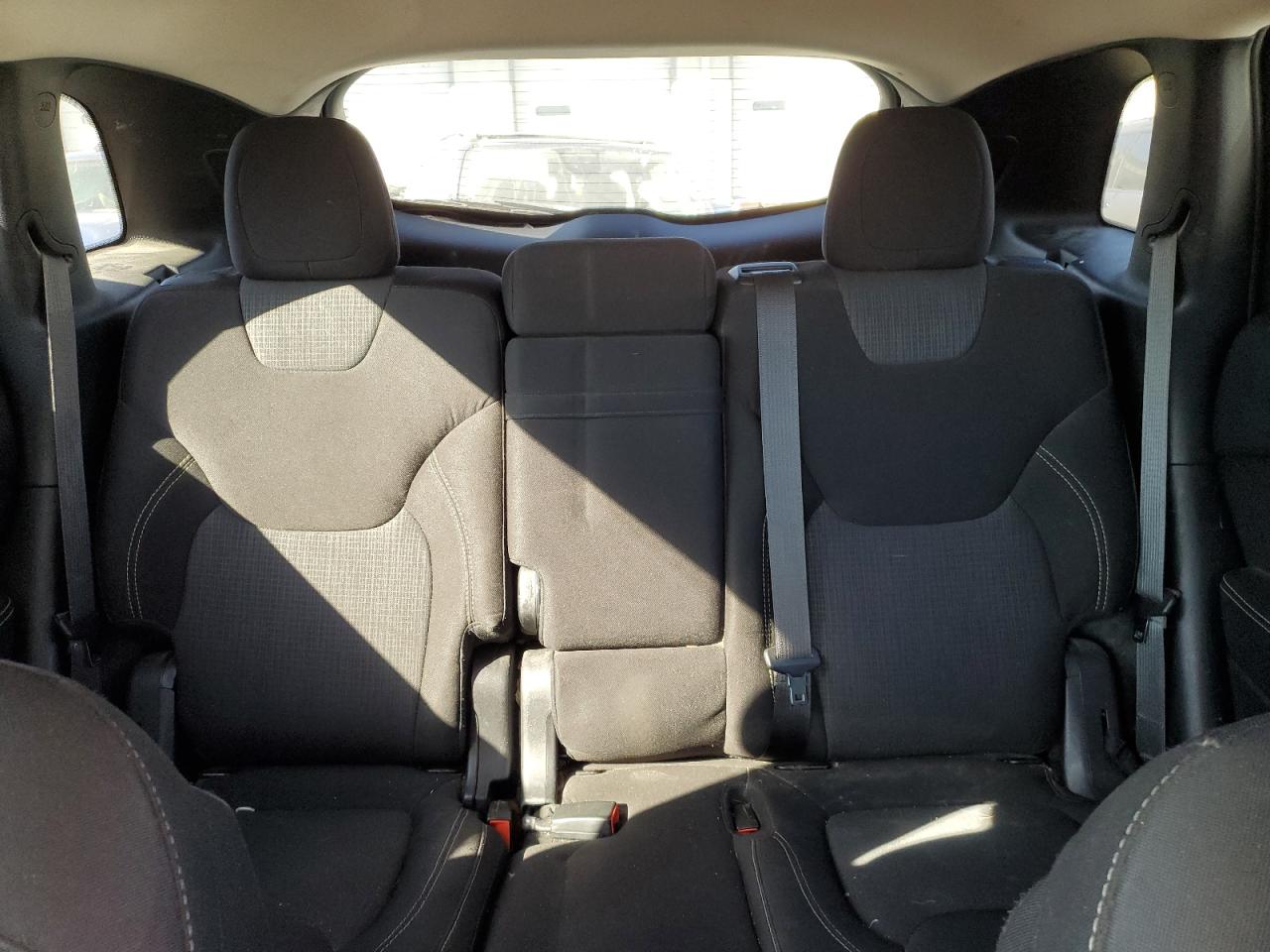 2015 Jeep Grand Cherokee - Image 10