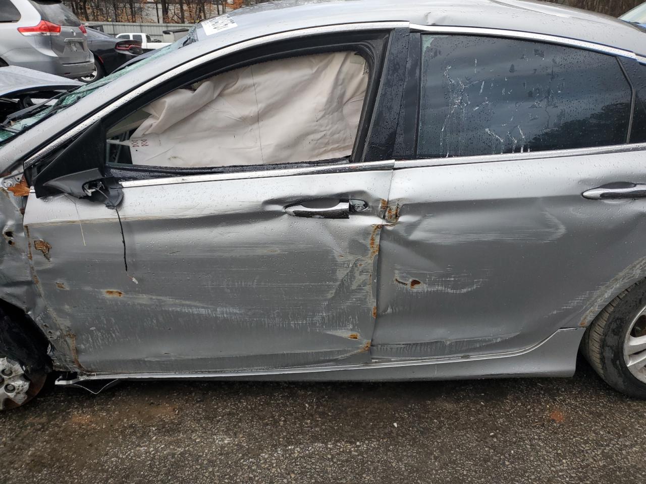 2015 Chrysler 200 - Image 7