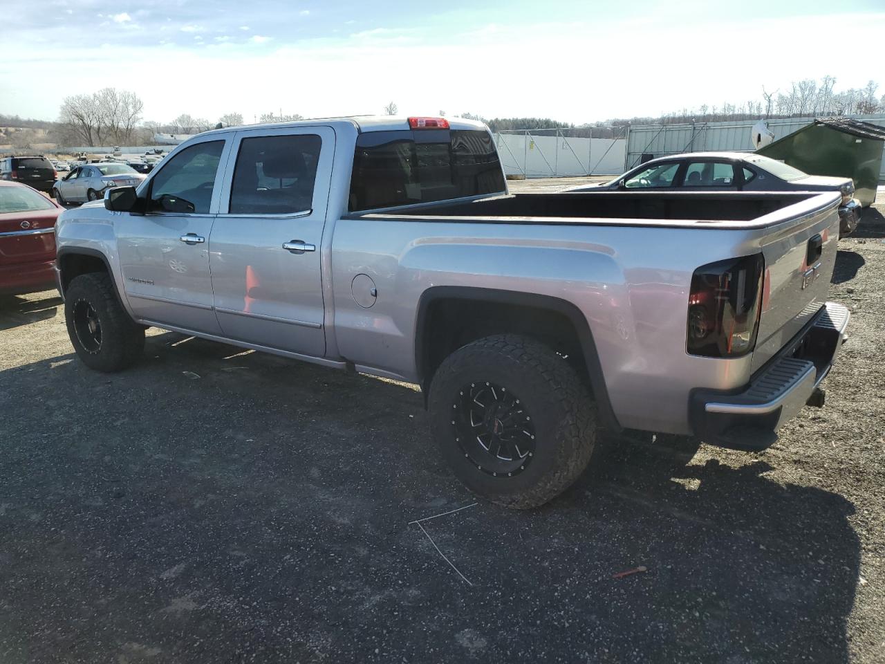 2017 GMC Sierra - Image 2