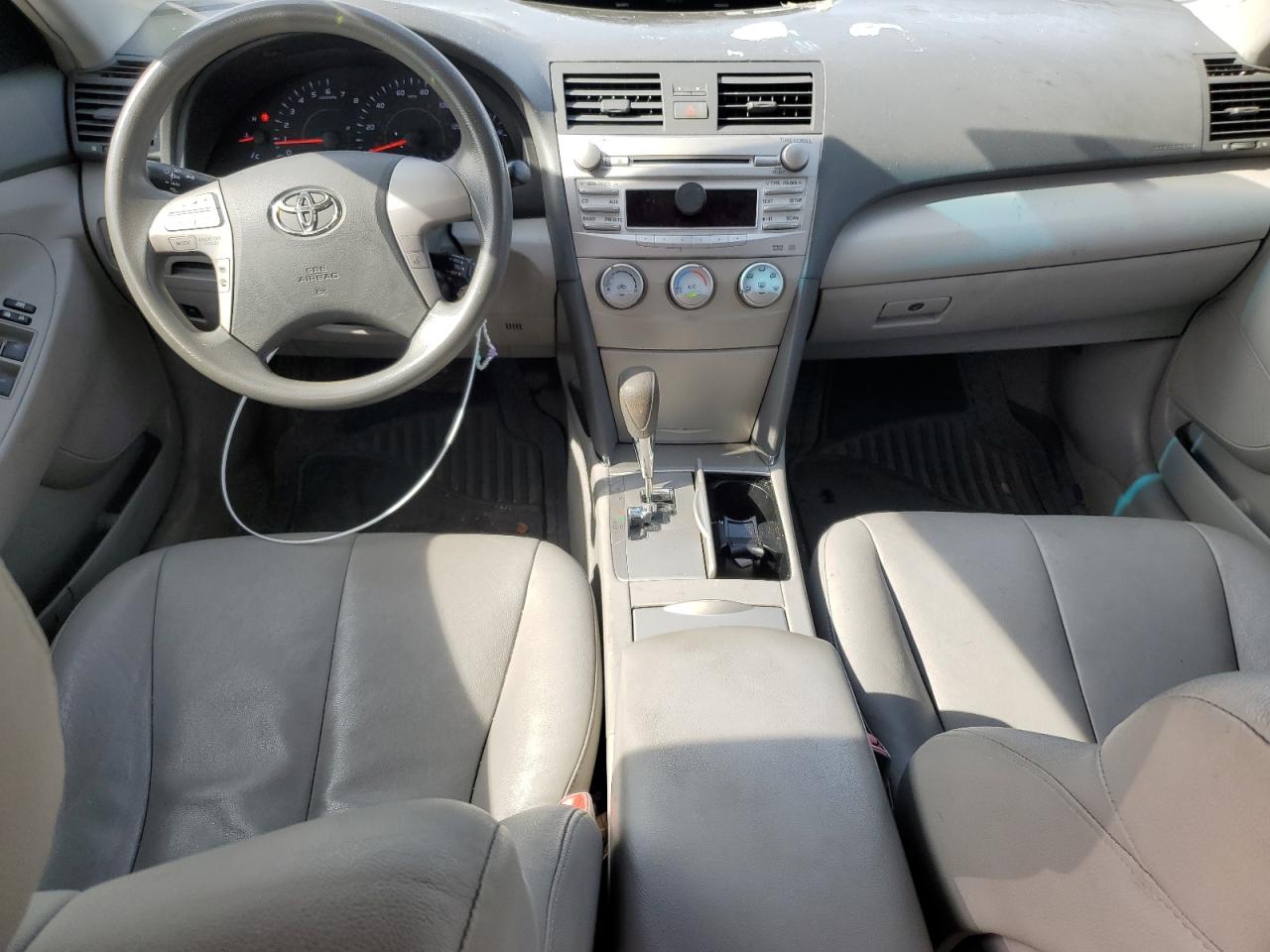 2011 Toyota Camry - Image 8