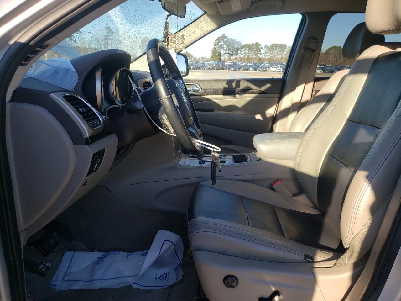 2011 Jeep Grand Cherokee - Image 7