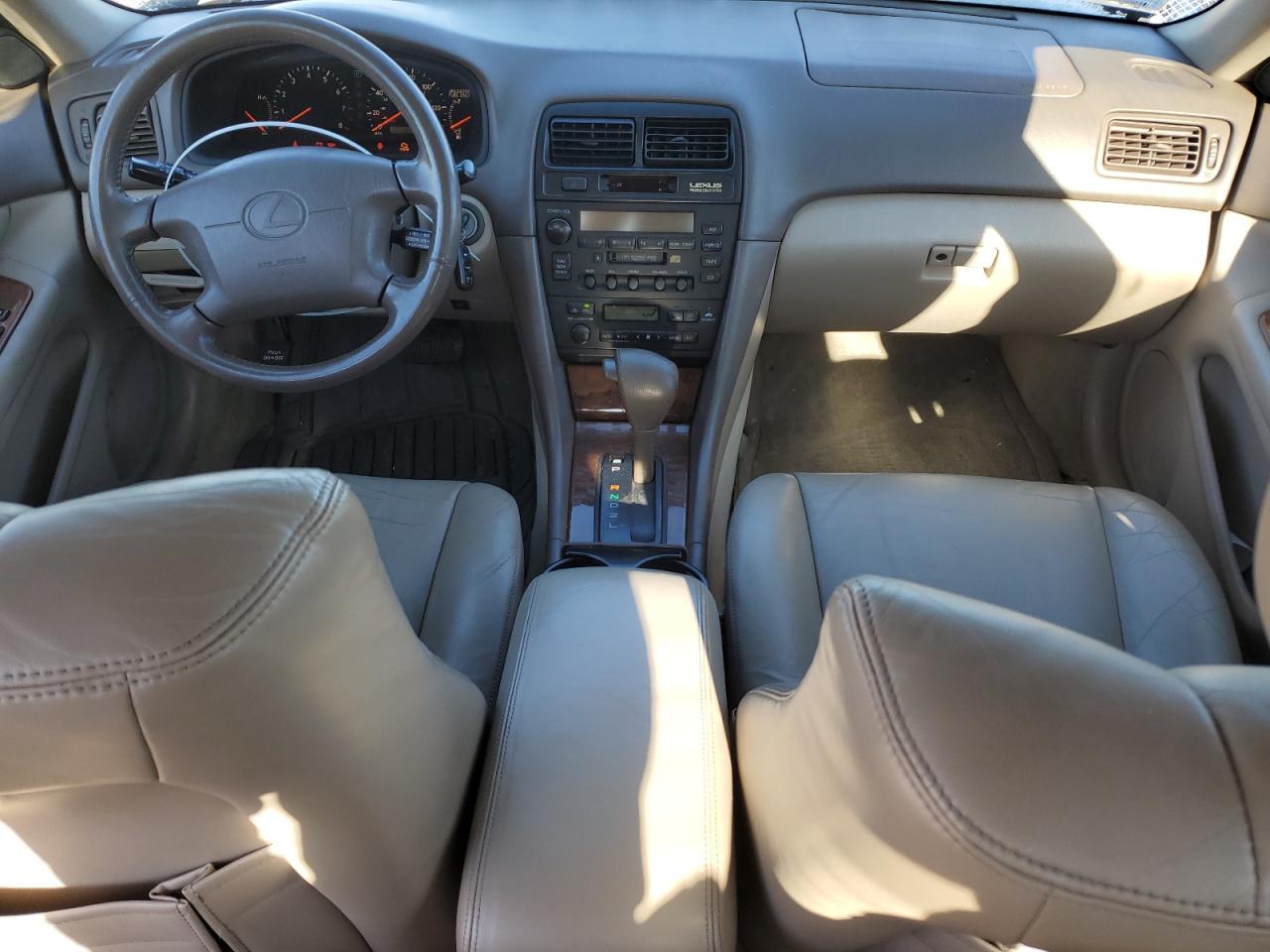 1998 Lexus ES - Image 8