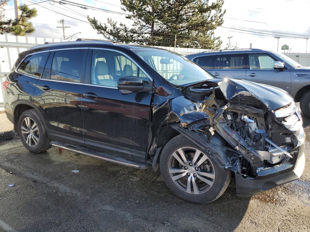 2017 Honda Pilot - Image 4