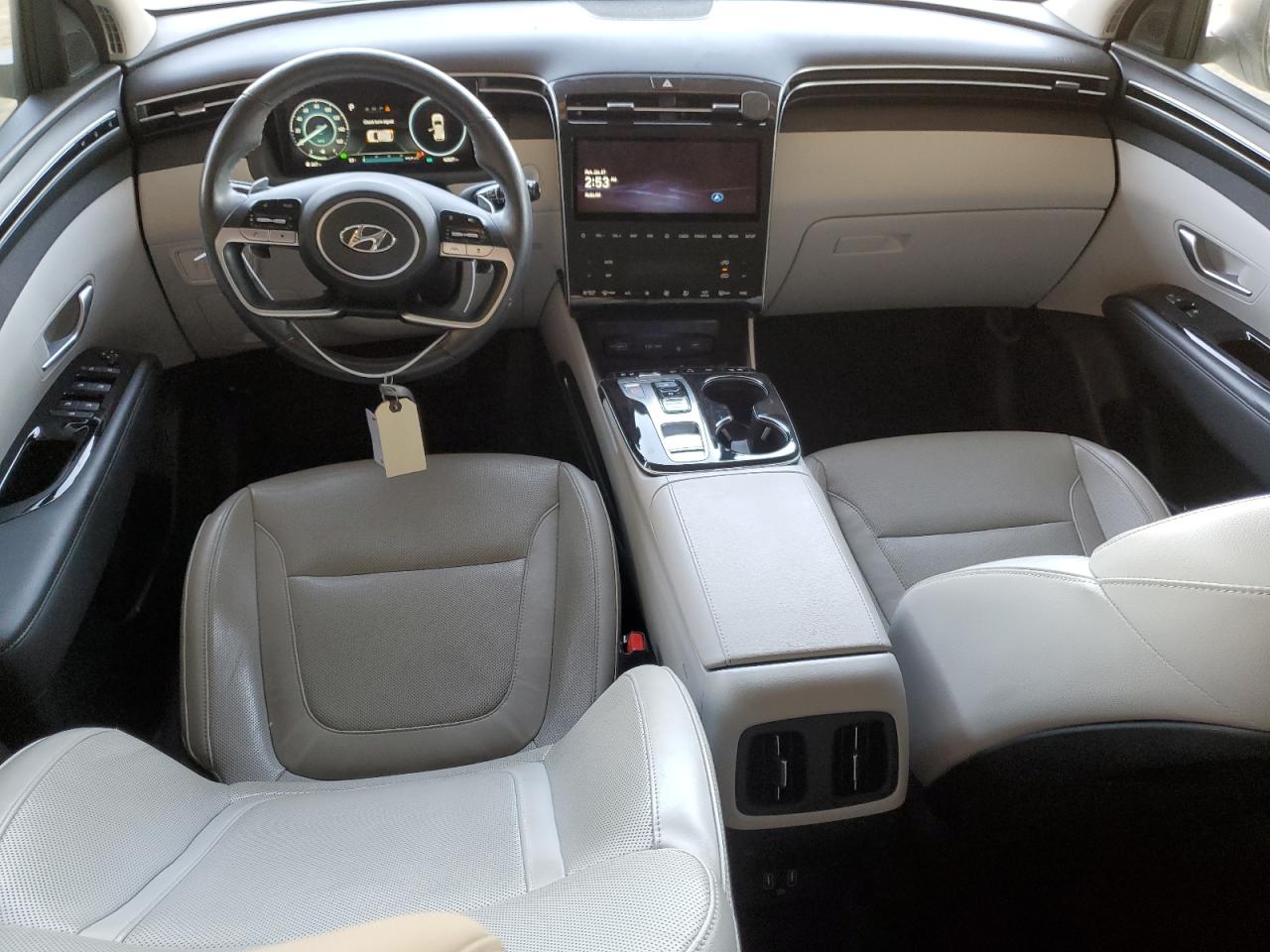 2022 Hyundai Tucson - Image 8