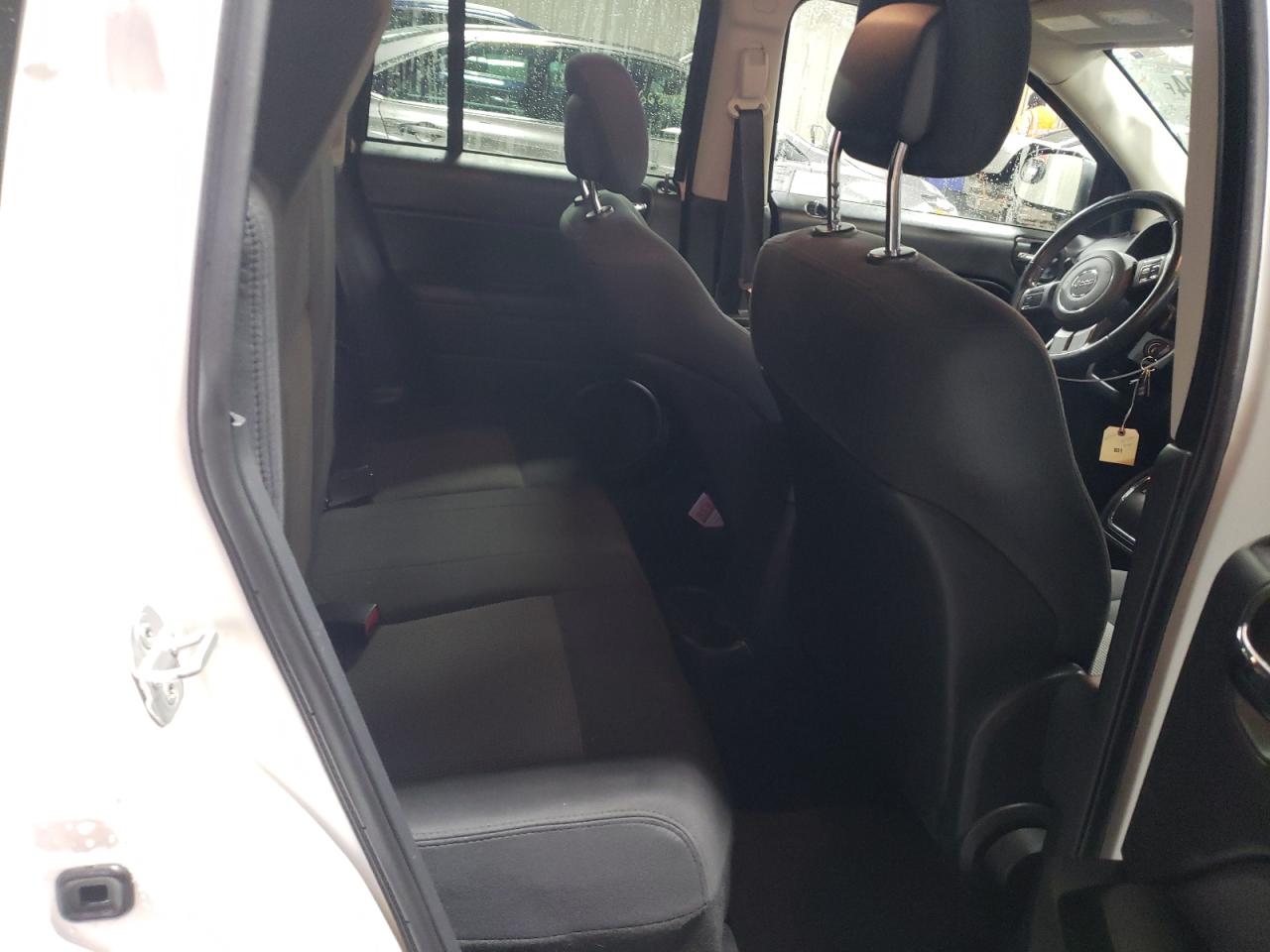 2011 Jeep Compass - Image 10