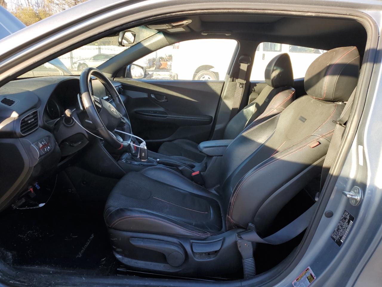 2020 Hyundai Veloster - Image 7