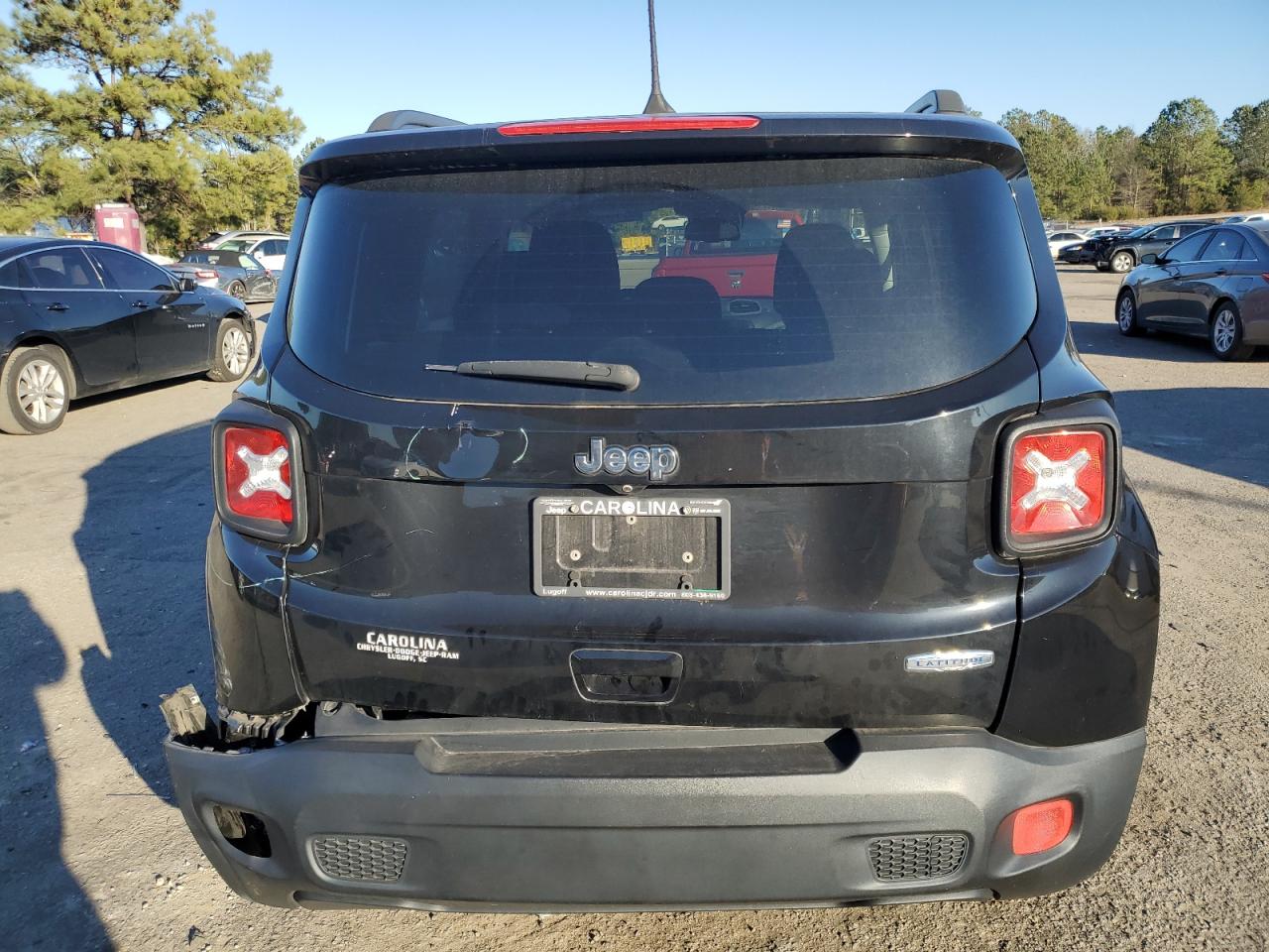 2018 Jeep Renegade - Image 6