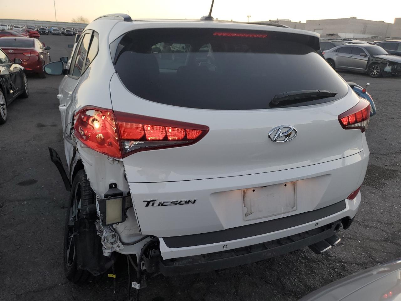 VIN KM8J33A22HU582356 2017 HYUNDAI TUCSON no.6