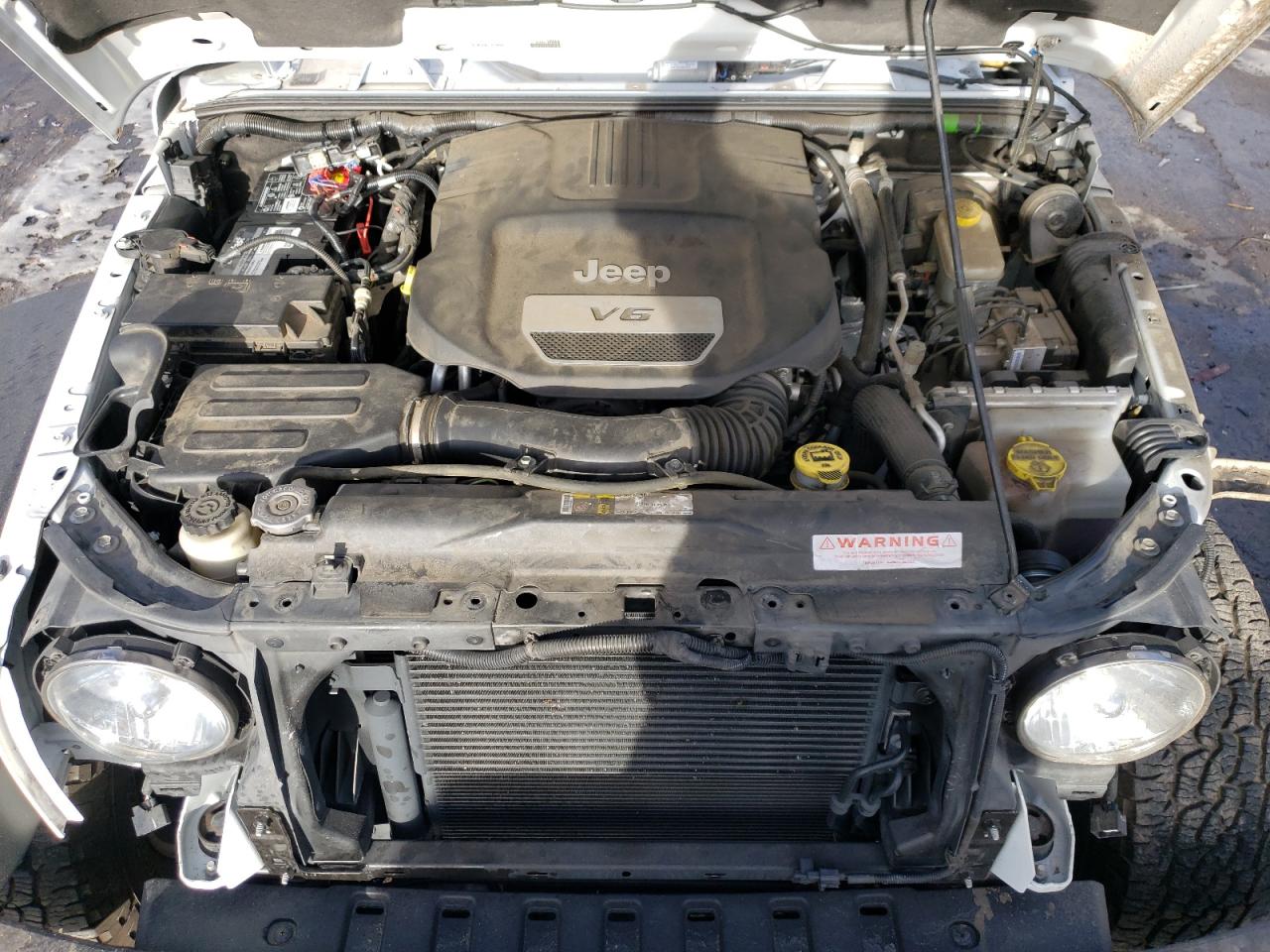 2015 Jeep Wrangler - Image 12