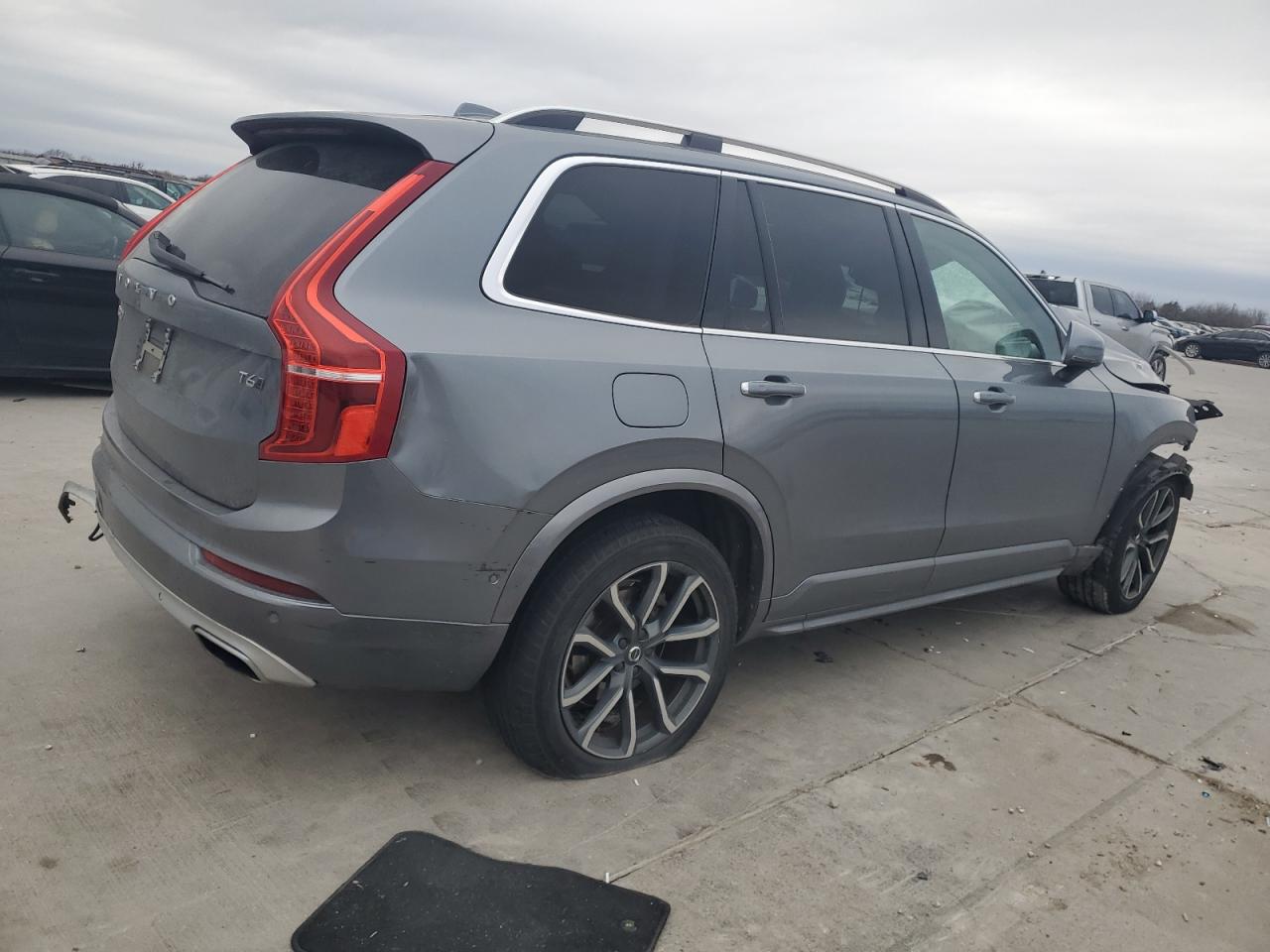 2017 Volvo XC90 - Image 3