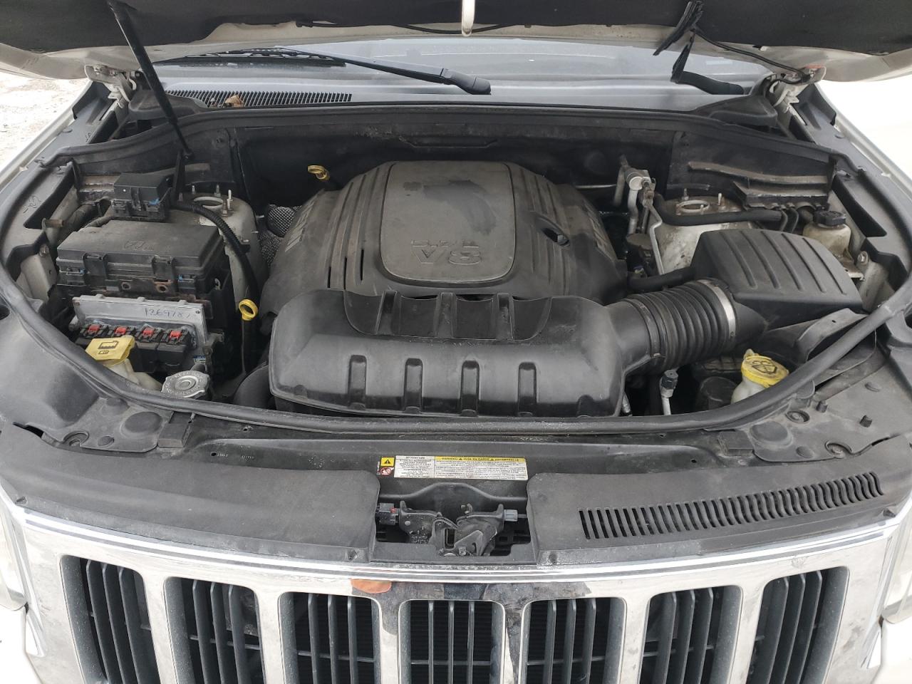 2011 Jeep Grand Cherokee - Image 14