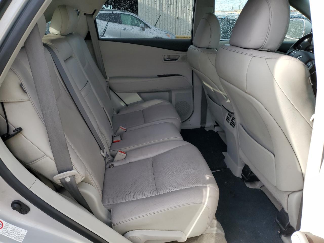 2011 Lexus RX - Image 11