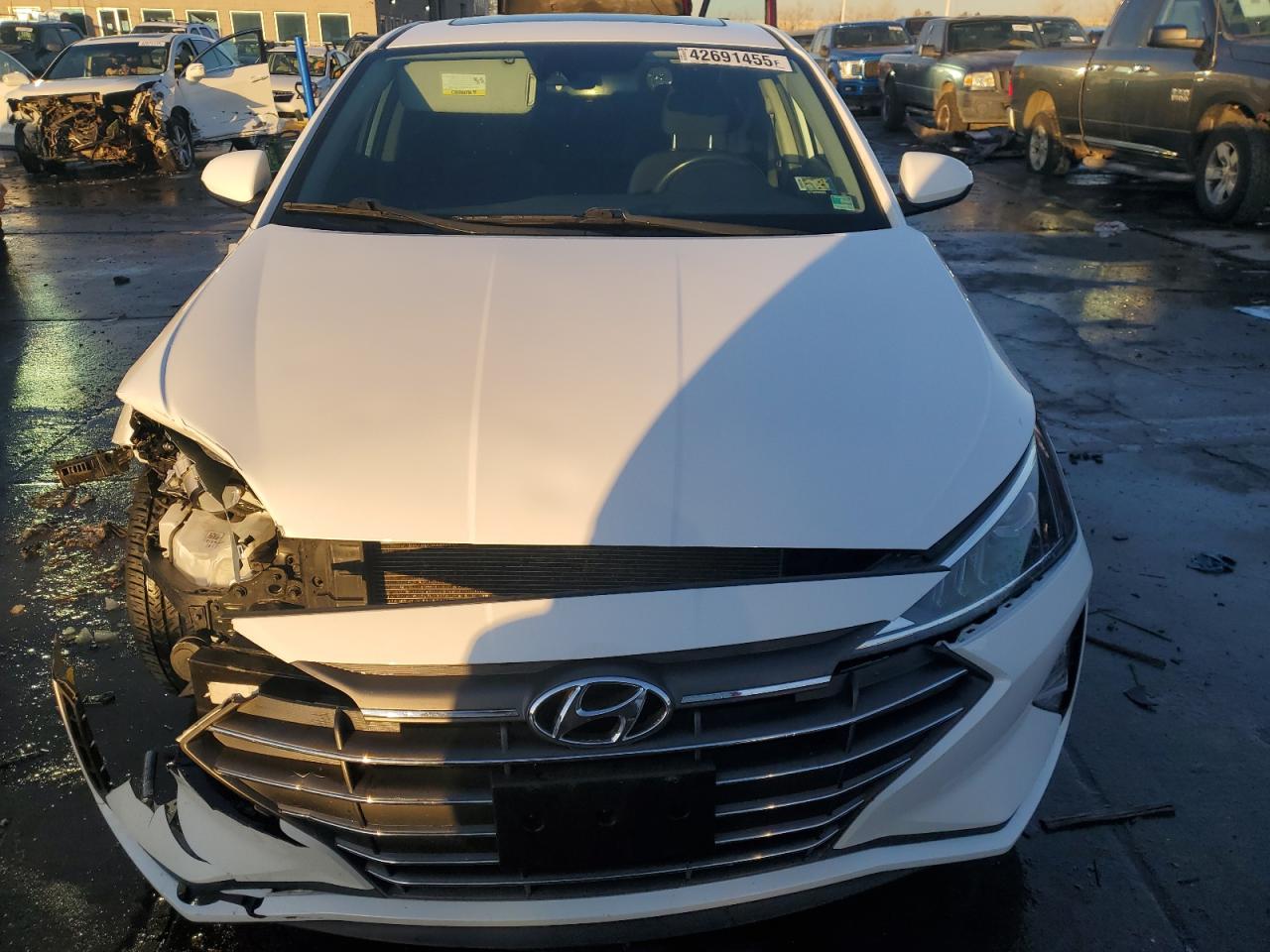 2020 Hyundai Elantra - Image 5