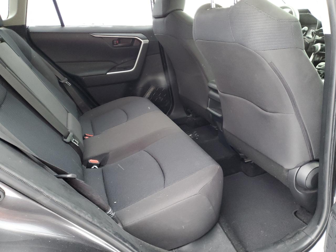 2019 Toyota RAV 4 - Image 11