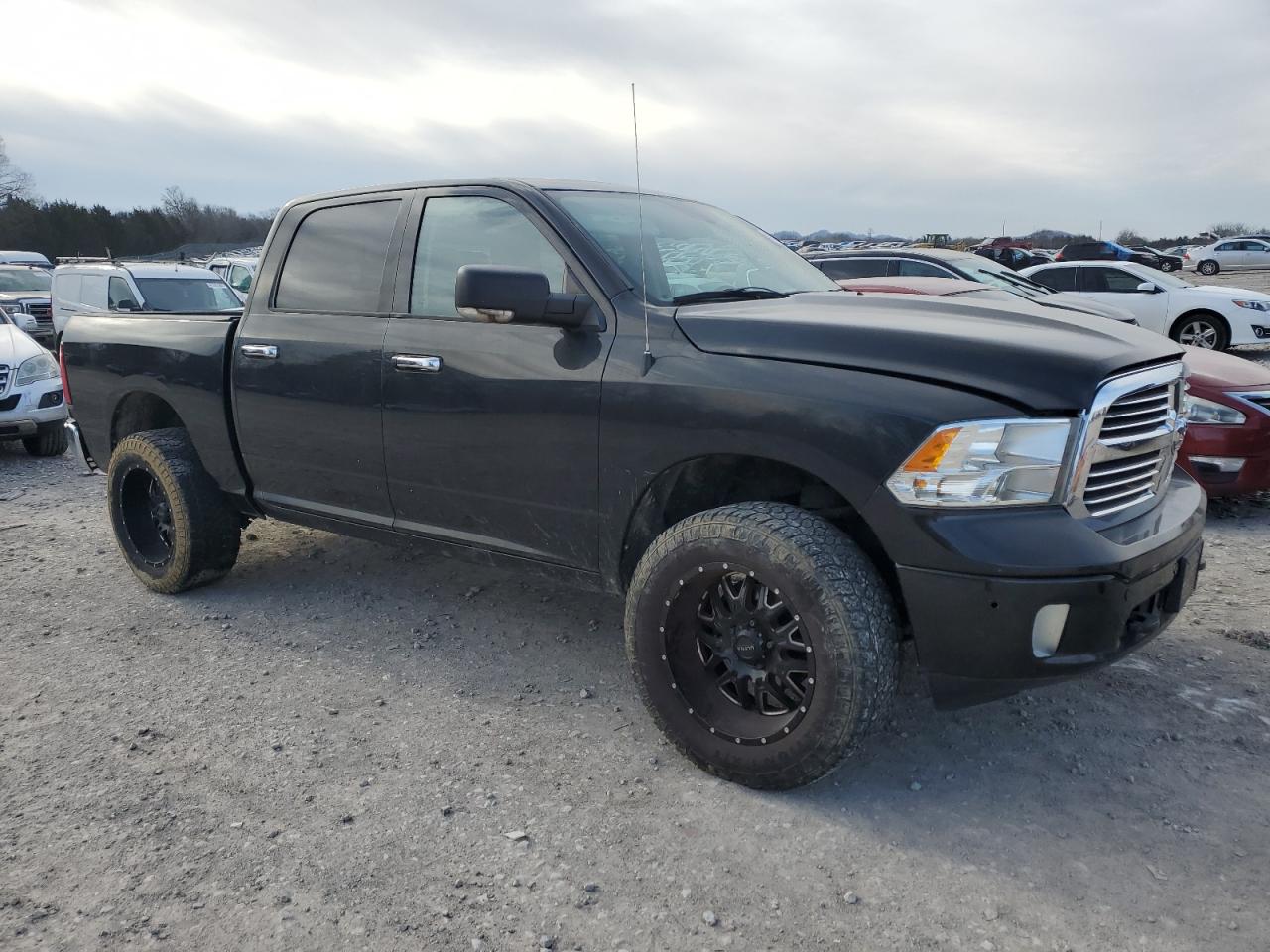 2016 RAM 1500 - Image 4