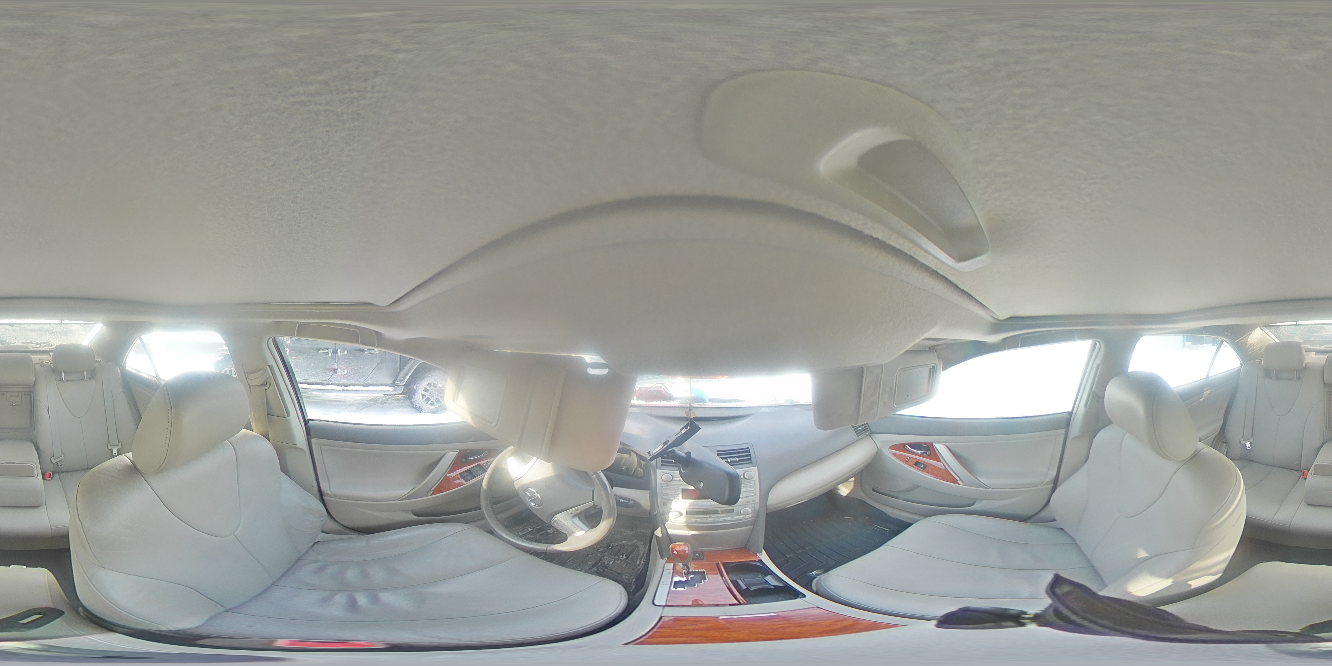 2010 Toyota Camry - Image 13