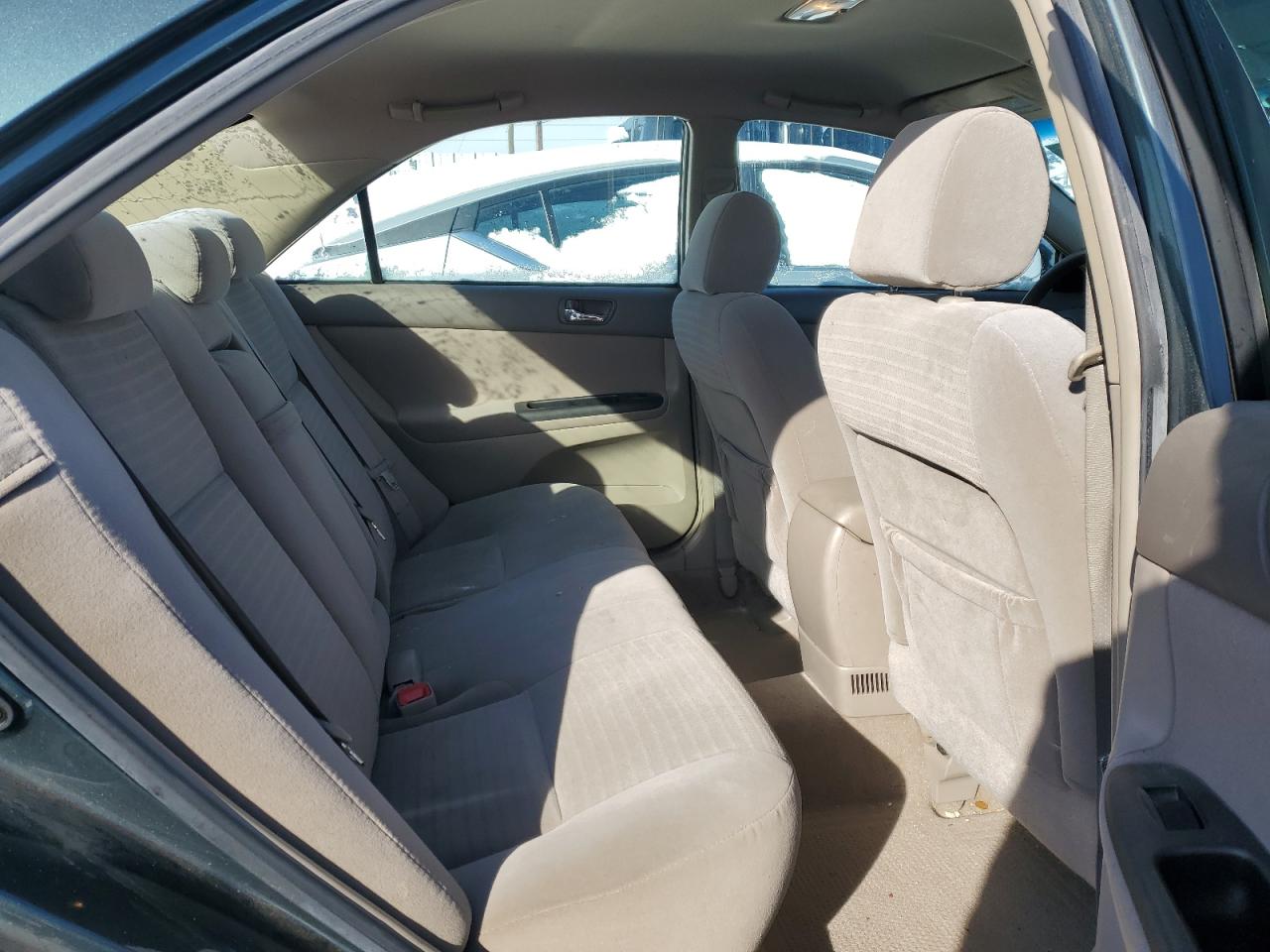 2005 Toyota Camry - Image 10