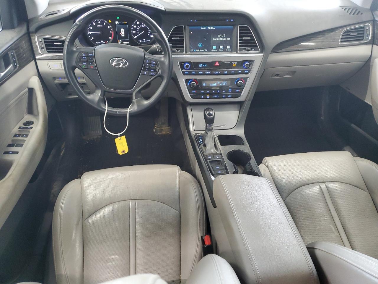 2015 Hyundai Sonata - Image 8