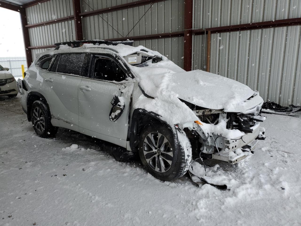 2022 Toyota Highlander - Image 4