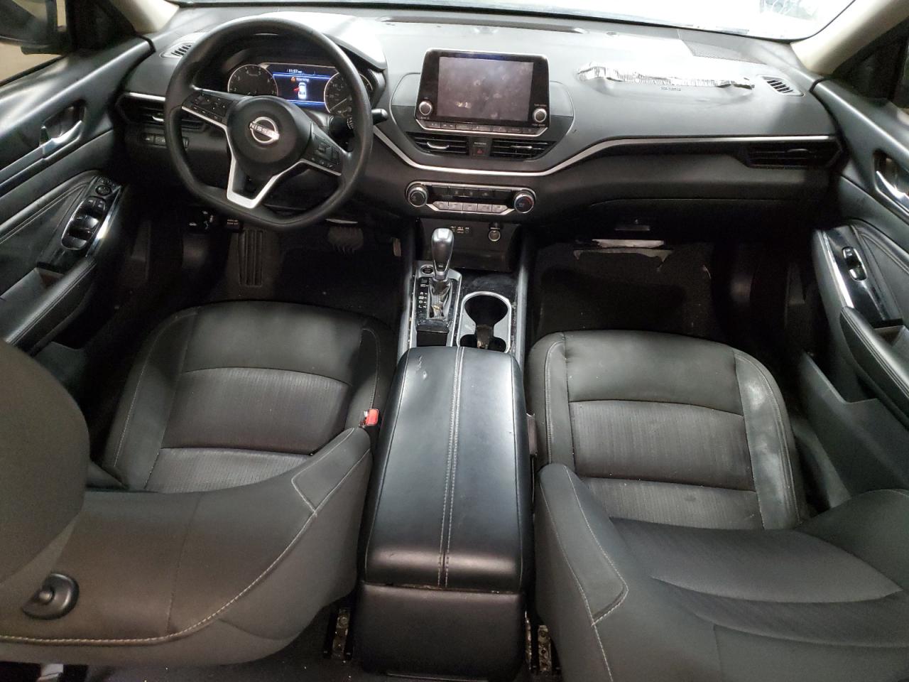 2021 Nissan Altima - Image 8