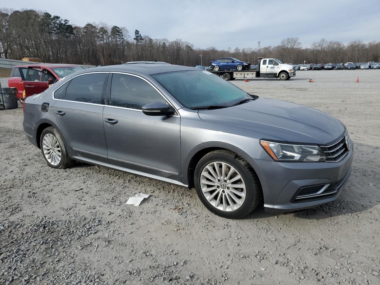 2016 Volkswagen Passat - Image 4