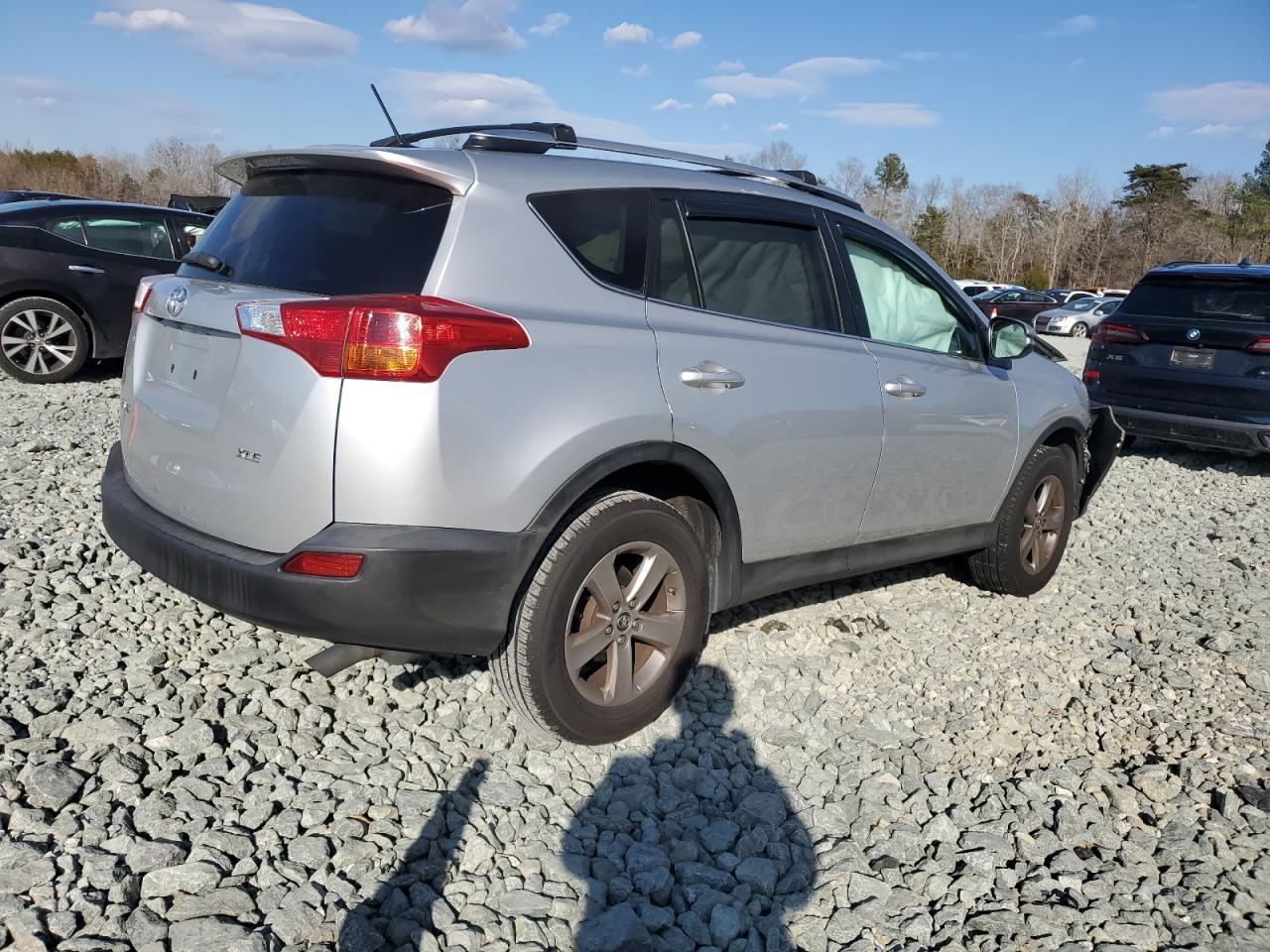2015 Toyota RAV 4 - Image 3