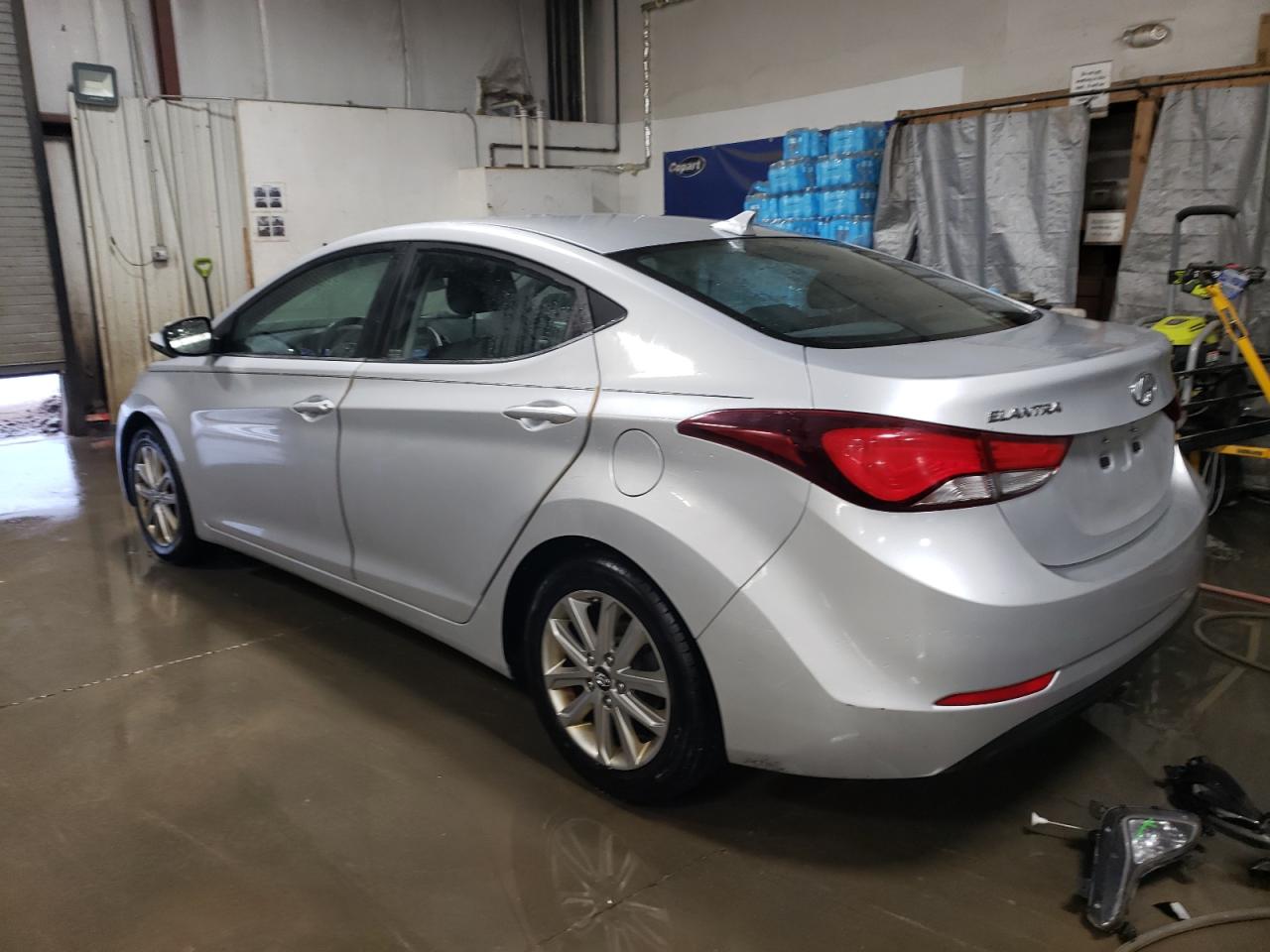 2015 Hyundai Elantra - Image 2