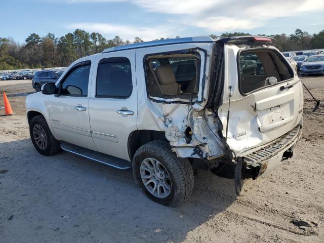 Parquets GMC YUKON 2013 Biały