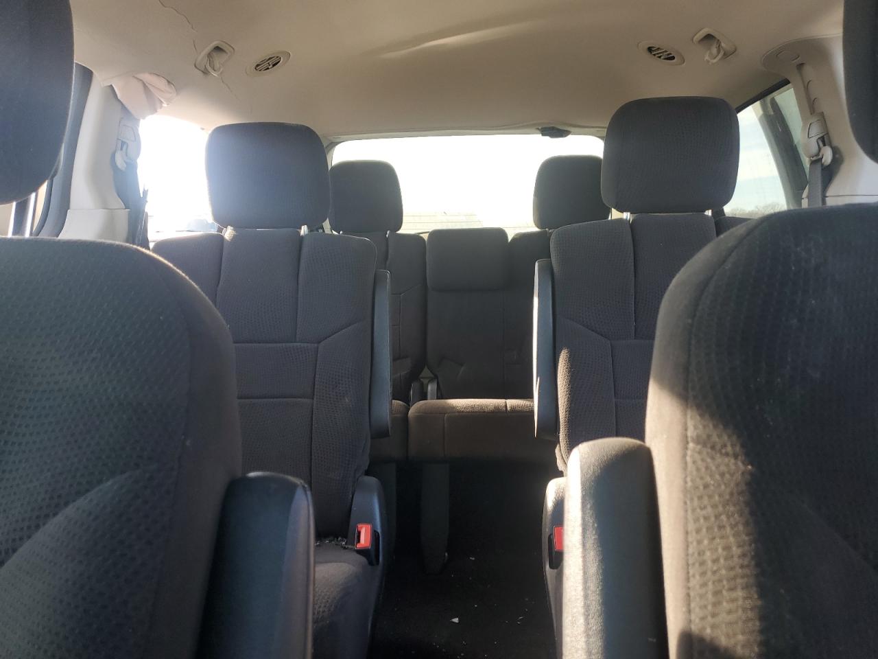 2012 Dodge Caravan - Image 10