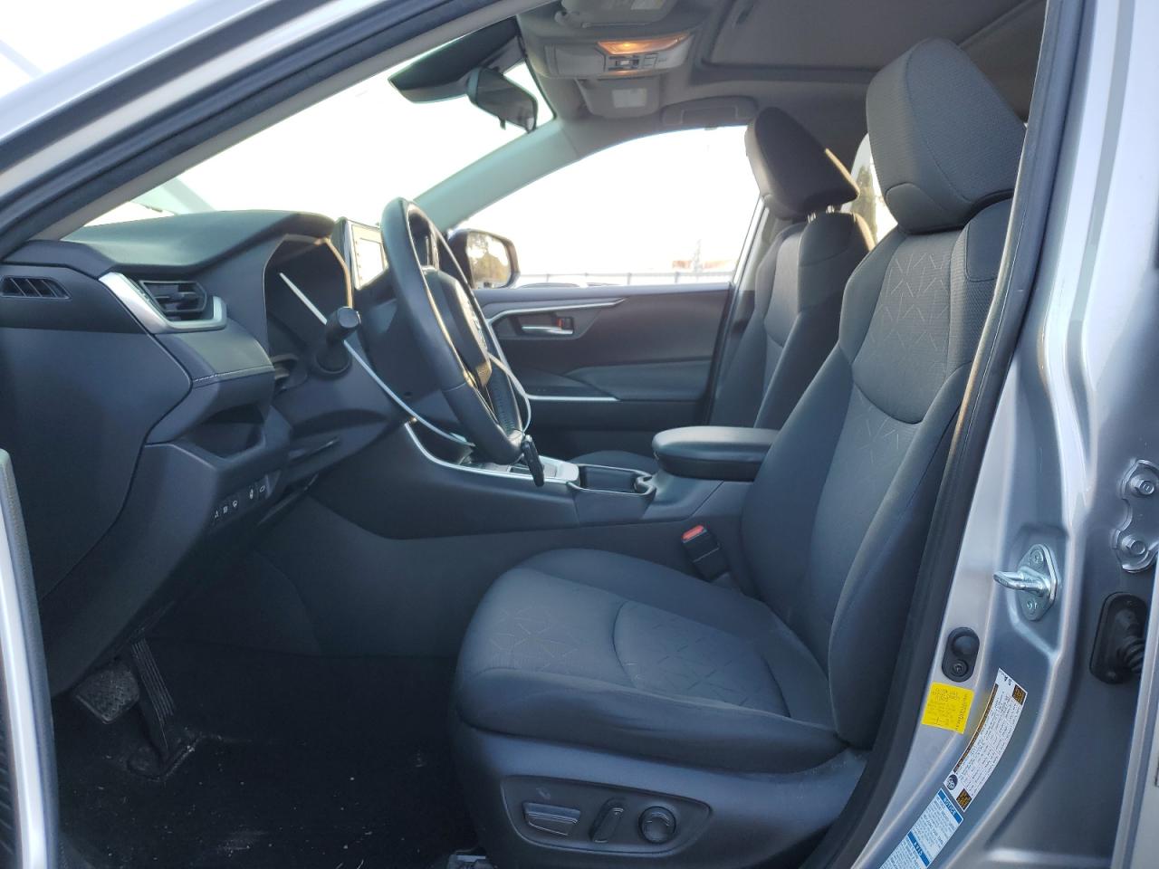 2019 Toyota RAV 4 - Image 7