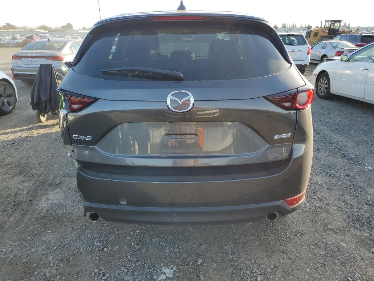 VIN JM3KFACM9J0340364 2018 MAZDA CX-5 no.6