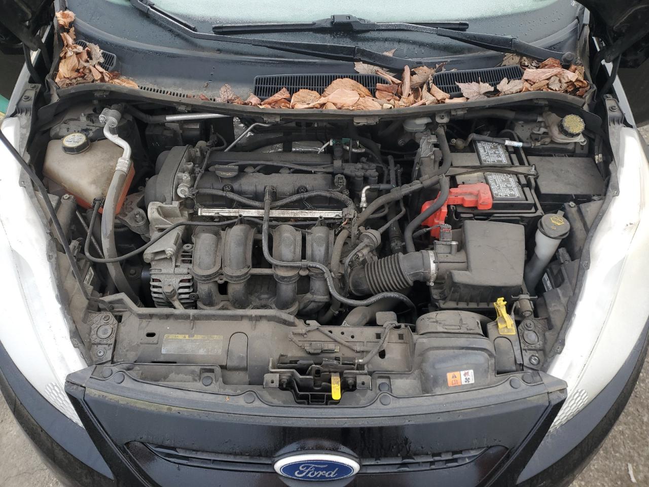 2012 Ford Fiesta - Image 11