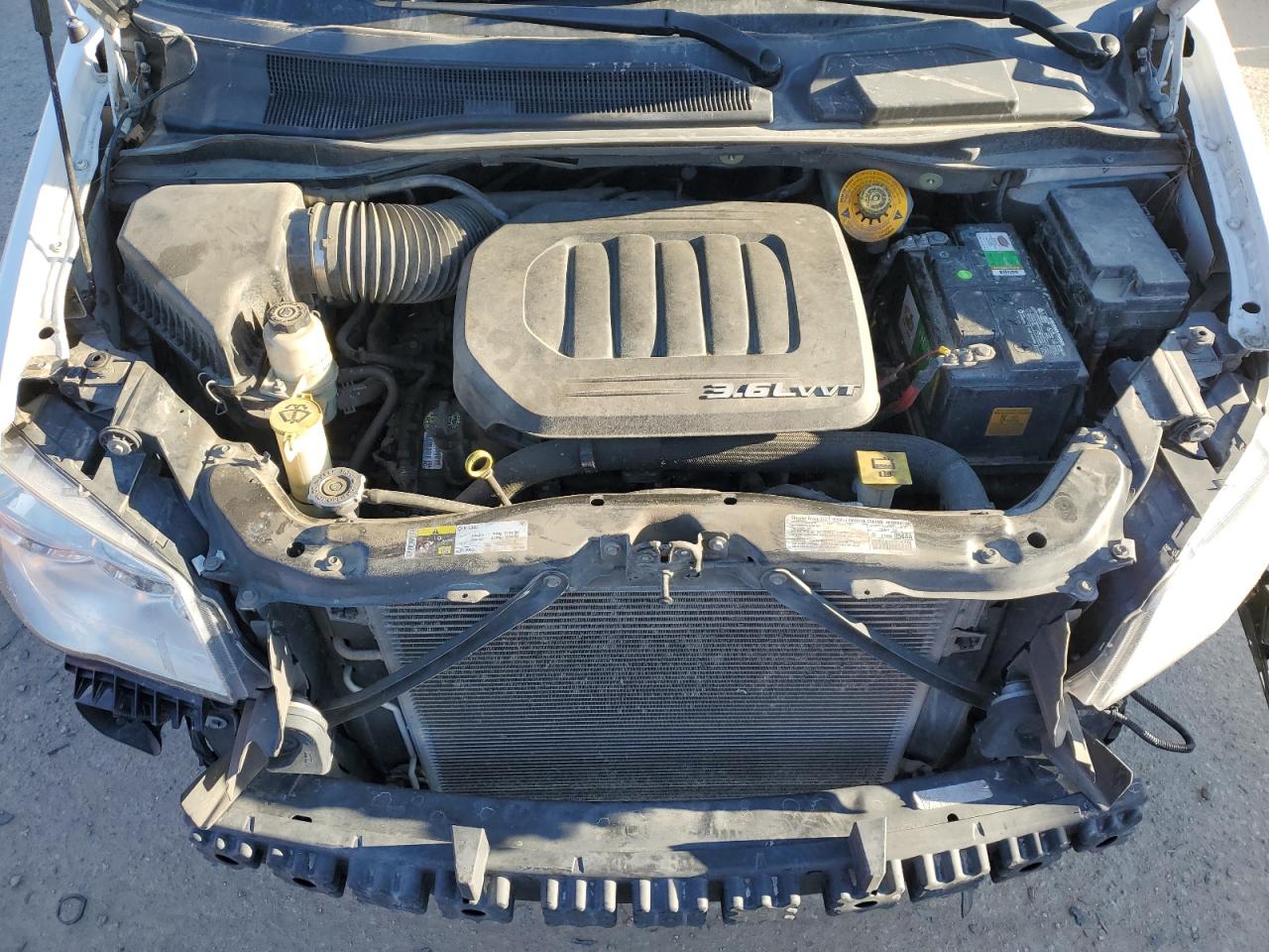 2014 Chrysler Town & Country - Image 12