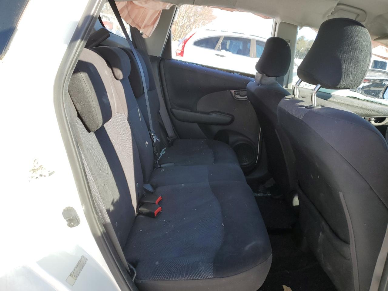 2011 Honda Fit - Image 10