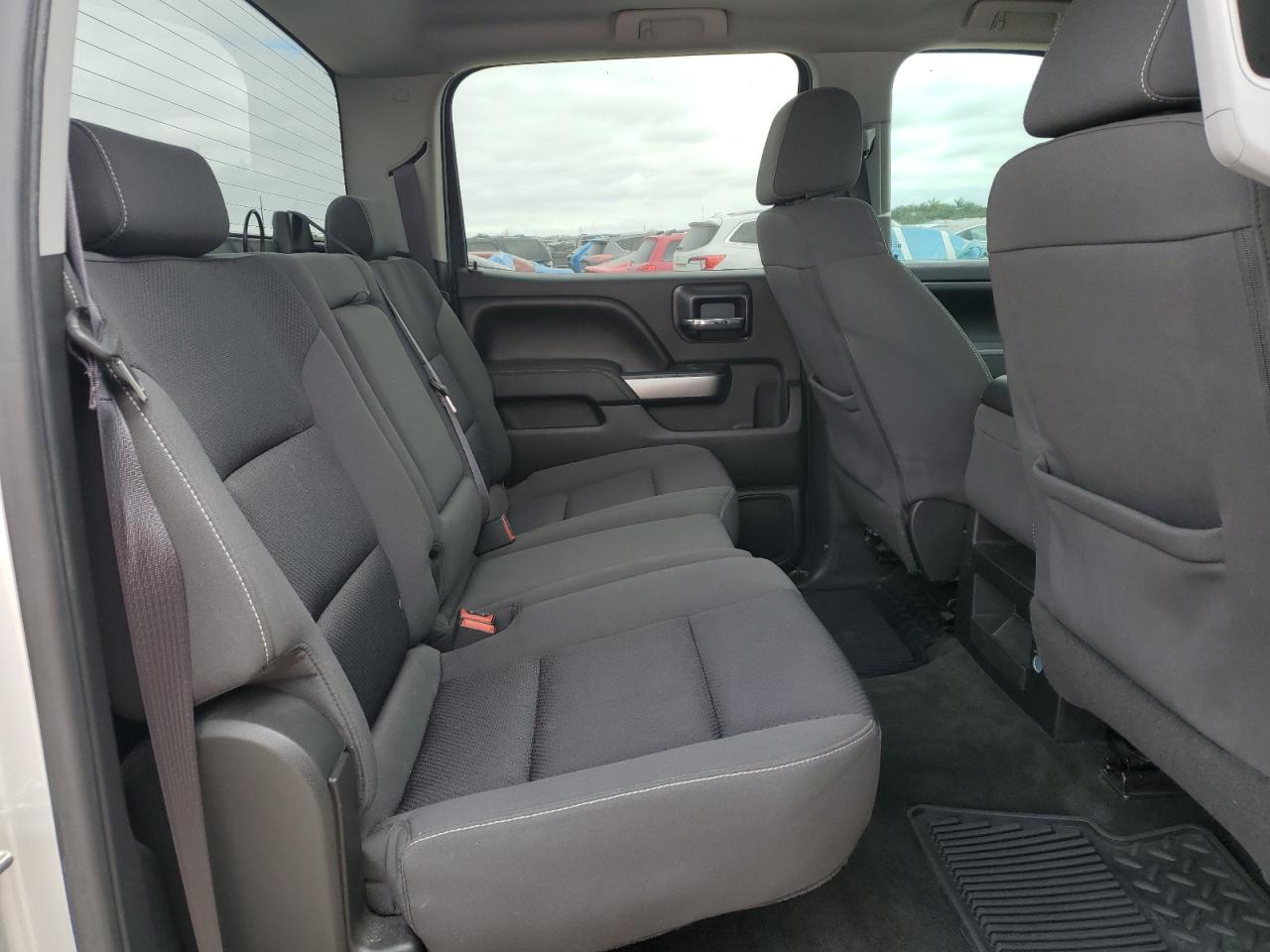 2016 Chevrolet Silverado - Image 10