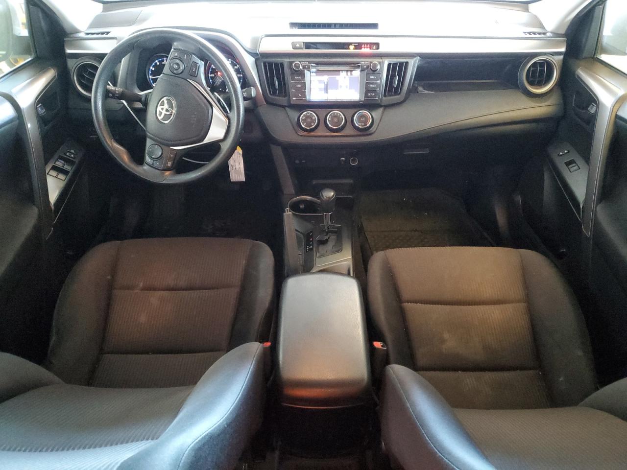 2017 Toyota RAV 4 - Image 8