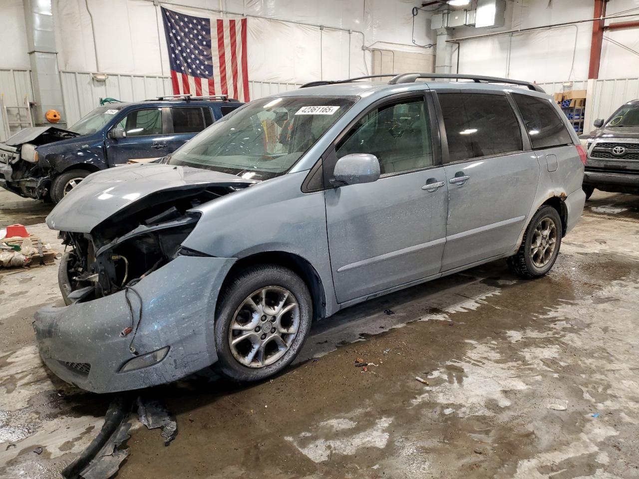 2006 Toyota Sienna - Image 1