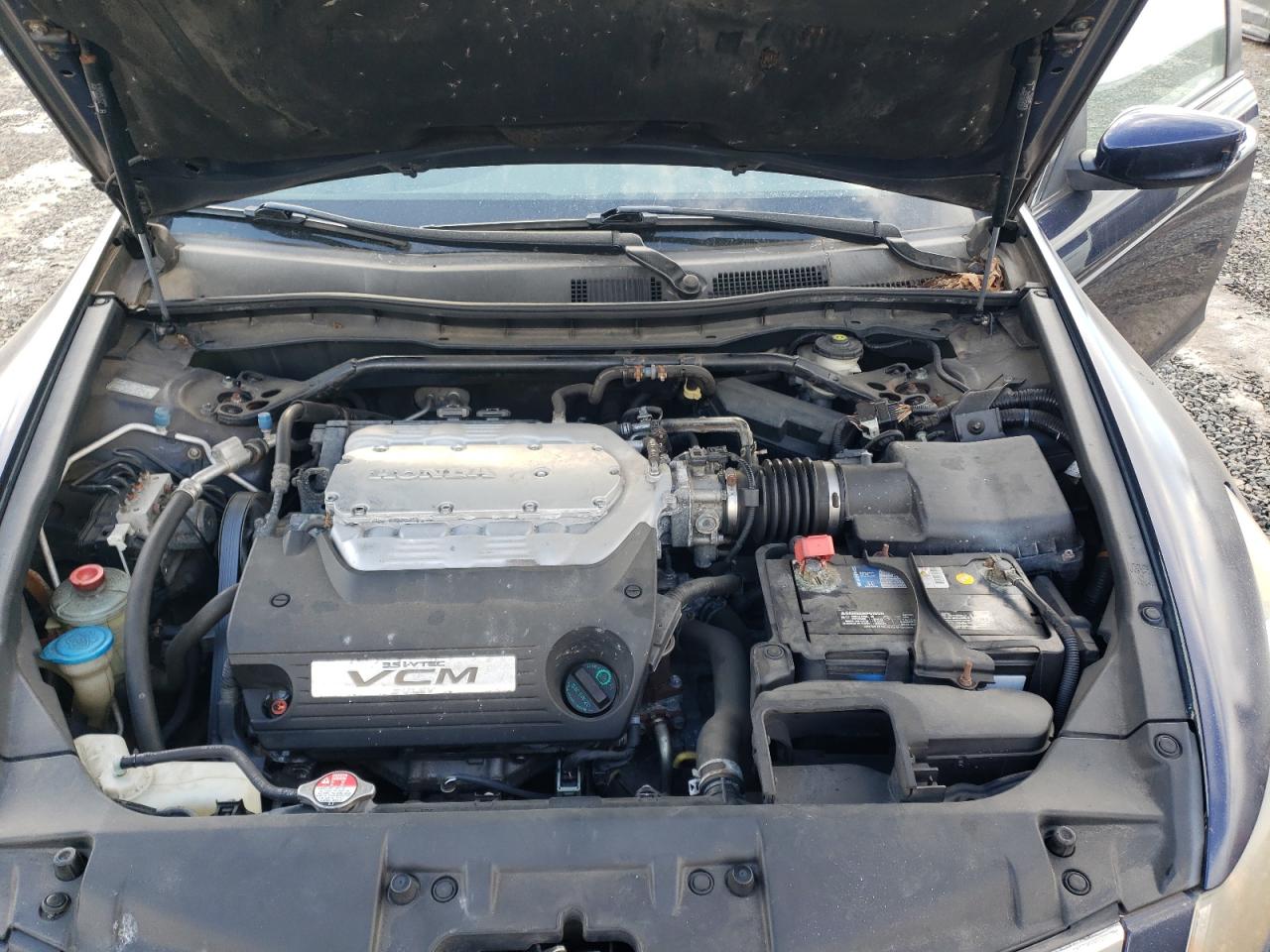 2009 Honda Accord - Image 11