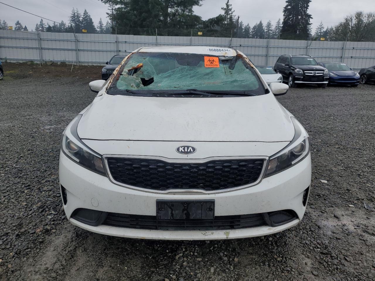 VIN 3KPFL4A71HE132725 2017 KIA FORTE no.5