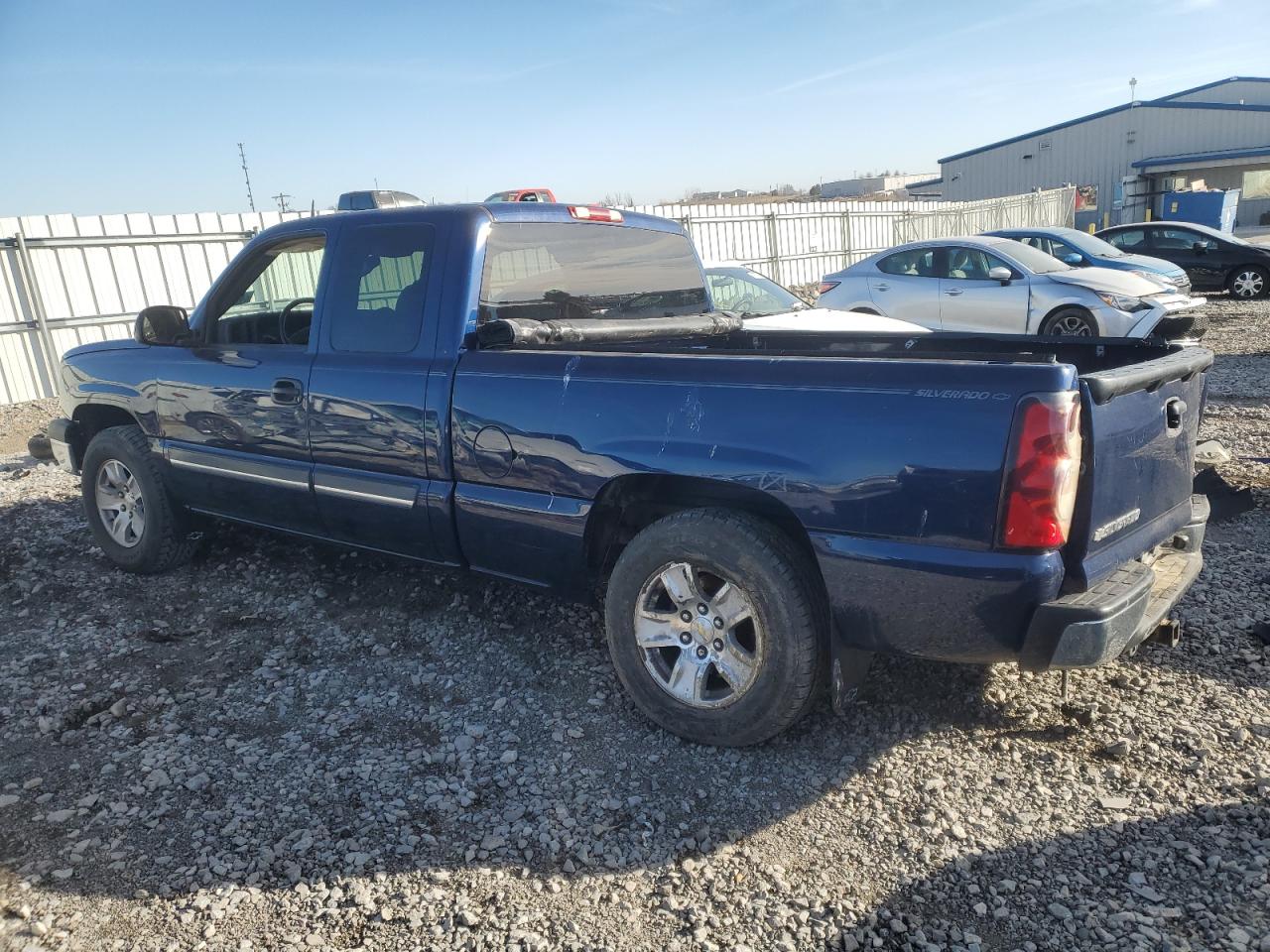 2004 Chevrolet Silverado - Image 2