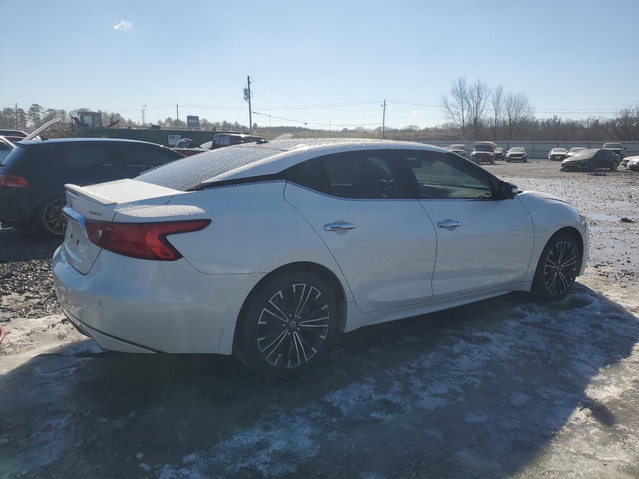 2017 Nissan Maxima - Image 3
