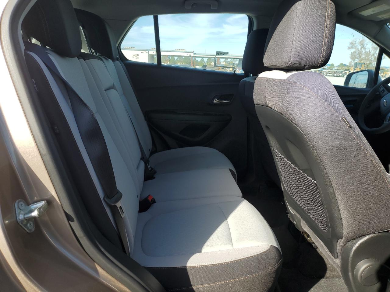 2018 Chevrolet Trax - Image 11