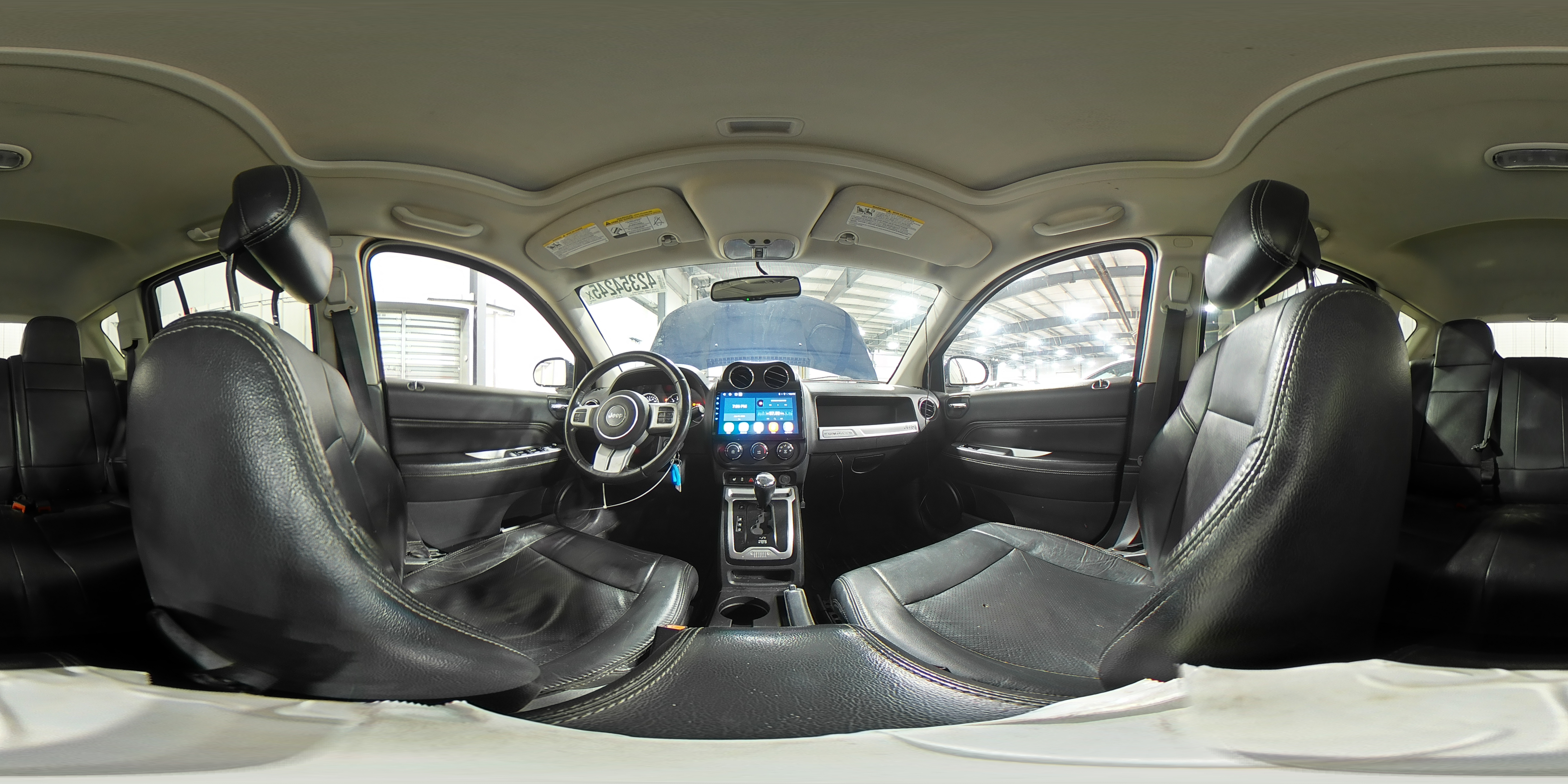 2015 Jeep Compass - Image 16