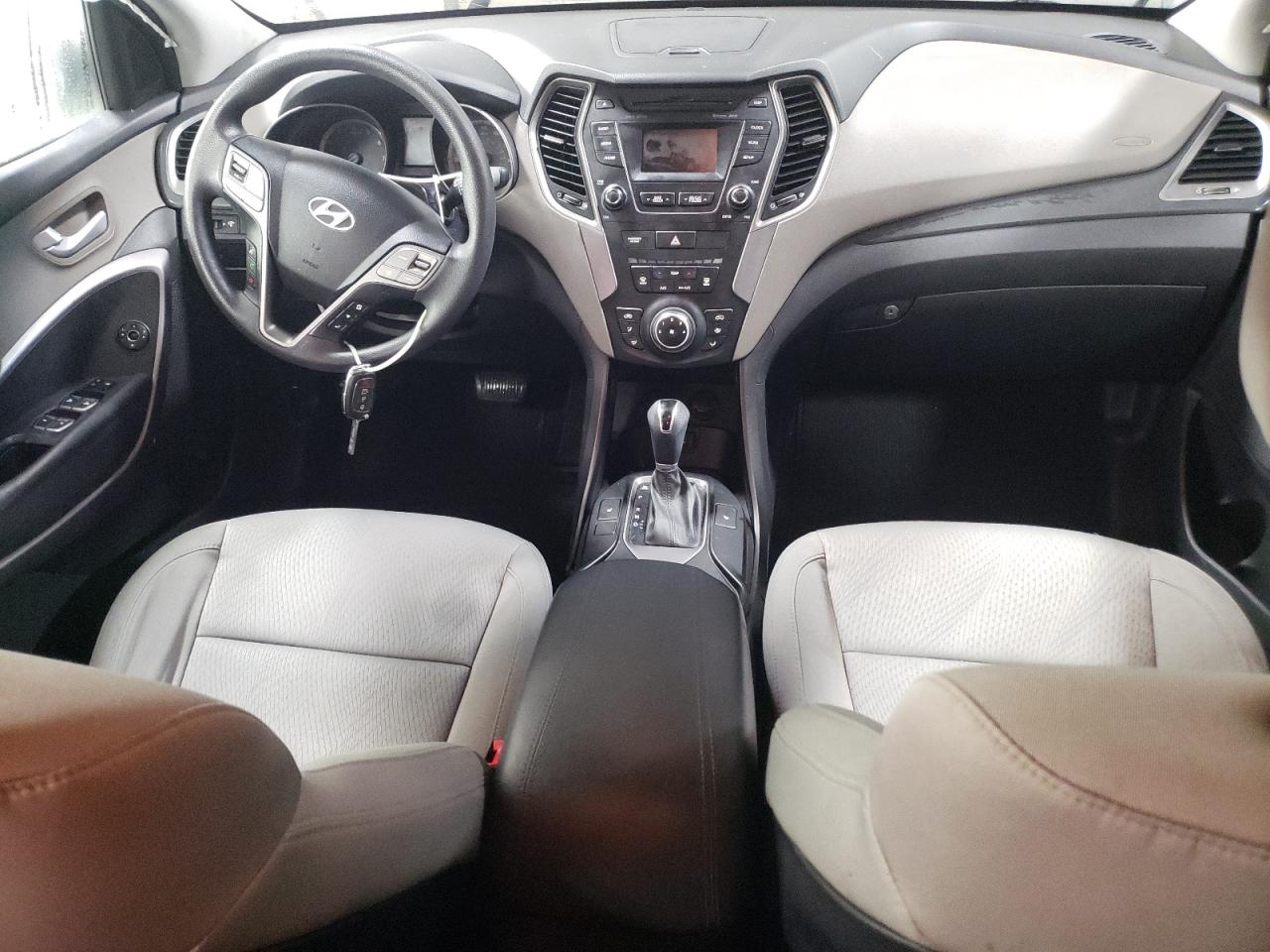 2015 Hyundai Santa Fe - Image 8