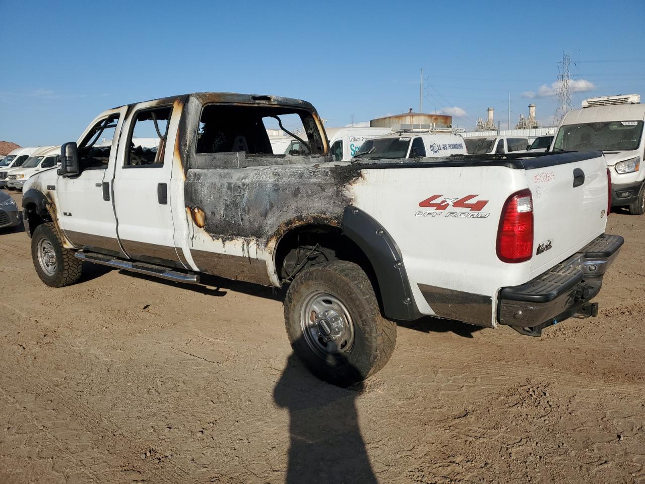 2006 Ford F350 - Image 2