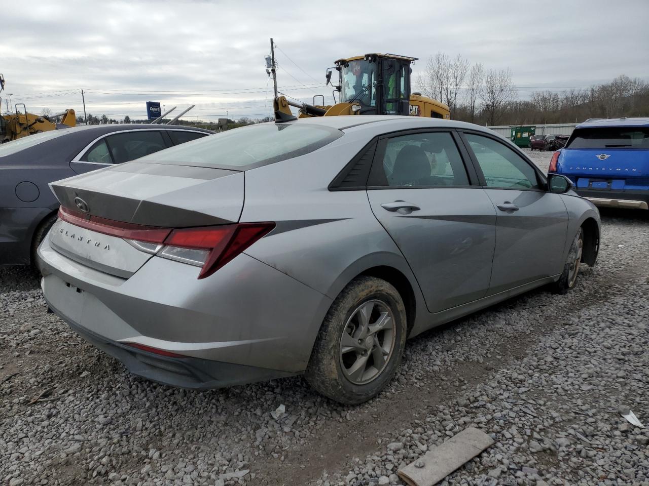 2021 Hyundai Elantra - Image 3