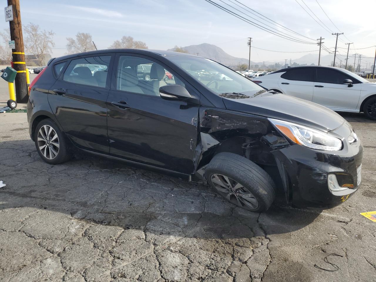 2017 Hyundai Accent - Image 4
